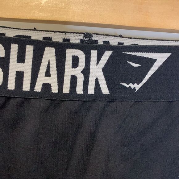 Gymshark Black High Waisted Logo Waistband Capri Leggings Size Small - Picture 4 of 9